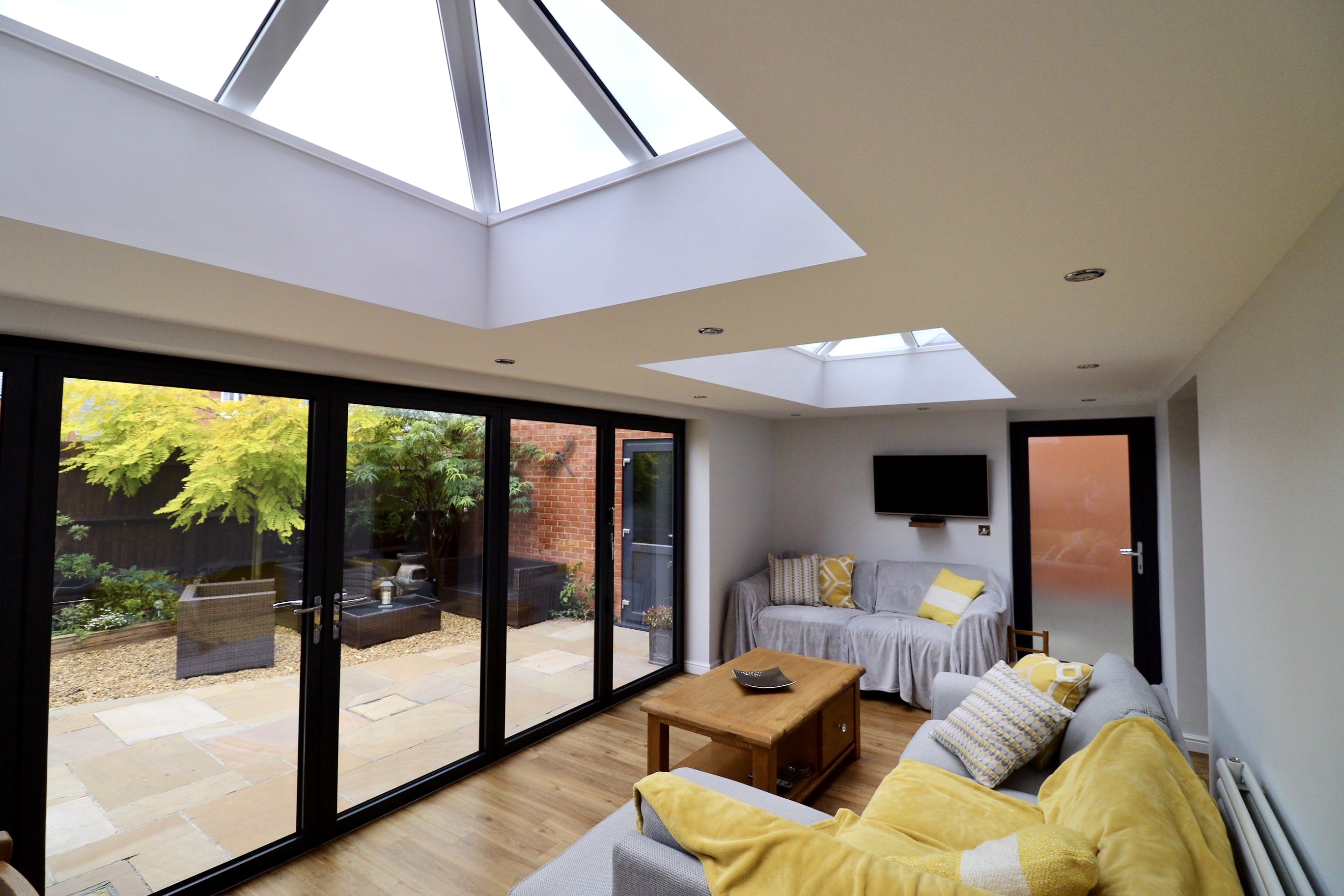 Conservatory vs Orangery: How to decide what's right for you