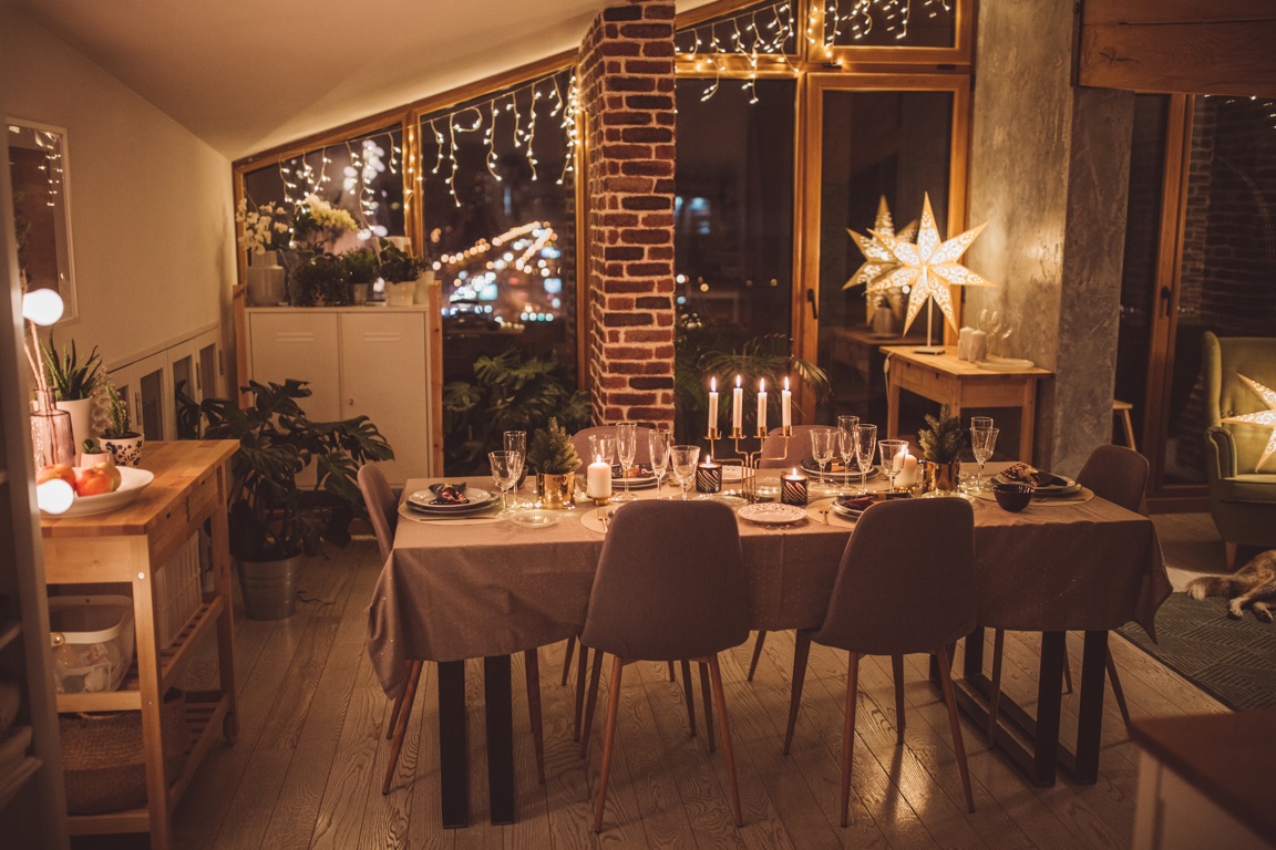 How to decorate your garden room or orangery for christmas